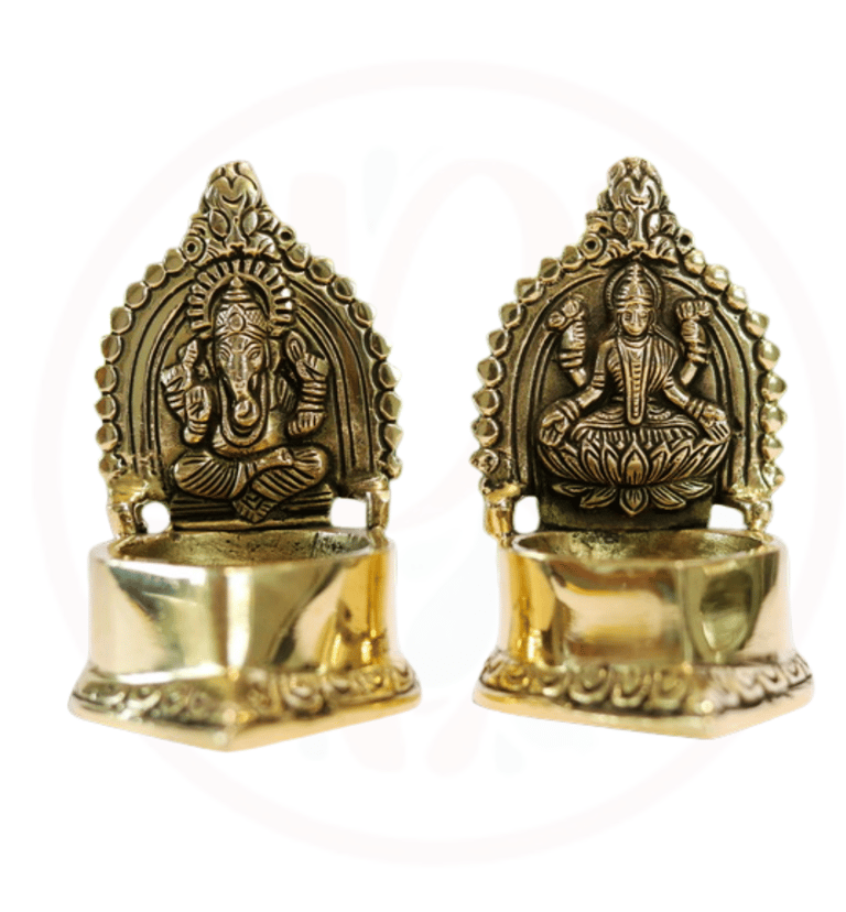 #BrassDeepak #DiyaDecoration #BrassDiya #TraditionalLighting #BrassLamp #DiwaliDecor #HomeDecor #Ind