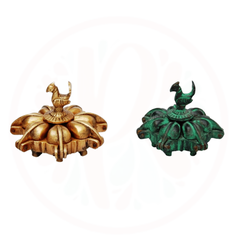 #BrassKumkumBox #IndianCraftsmanship #TraditionalArt #BrassArtifacts #PrajjwalInternational #Handcr