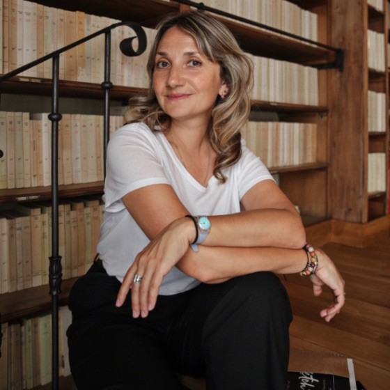 Nina , co-dirigeante de l'agence d'architecture Nina Poma Studio à Paris.