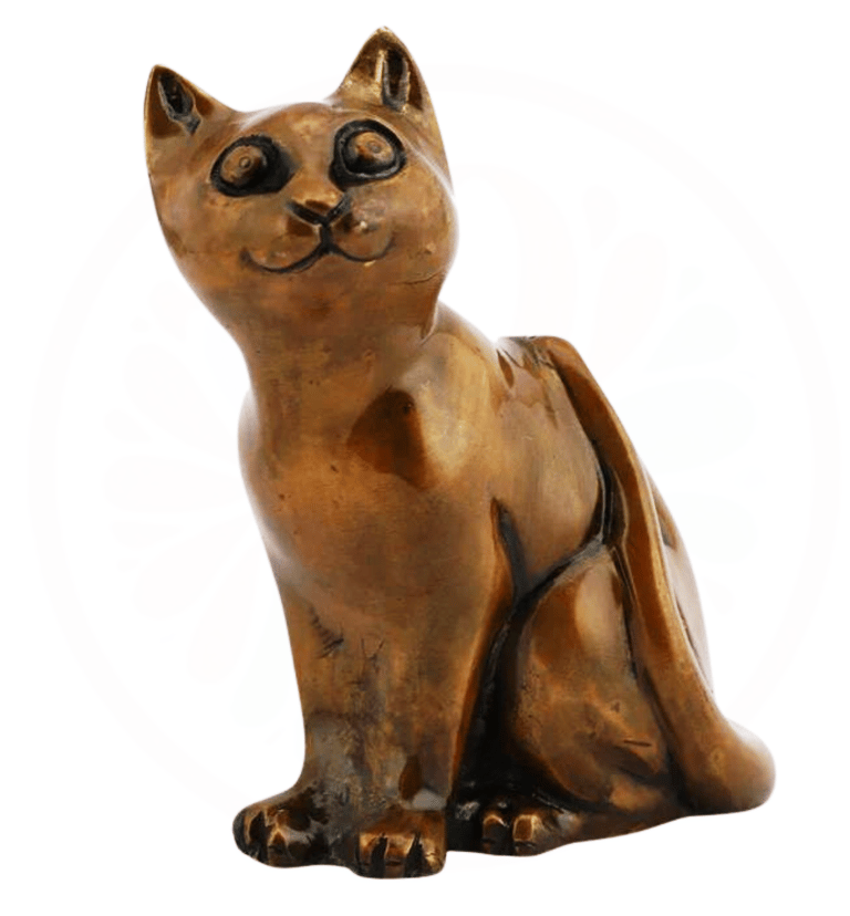 a cat statue of a cat sitting