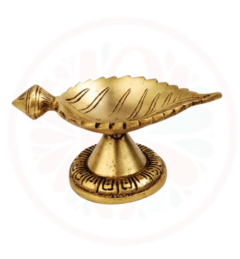 #BrassDeepak #DiyaDecoration #BrassDiya #TraditionalLighting #BrassLamp #DiwaliDecor #HomeDecor #Ind