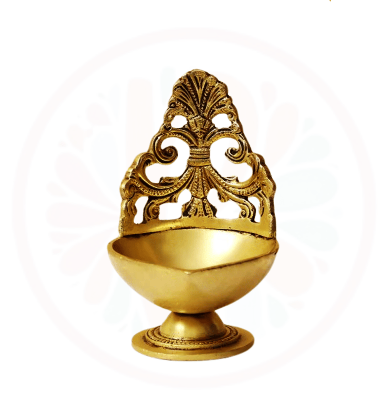 #BrassDeepak #DiyaDecoration #BrassDiya #TraditionalLighting #BrassLamp #DiwaliDecor #HomeDecor #Ind