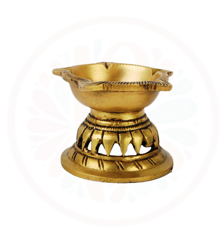 #BrassDeepak #DiyaDecoration #BrassDiya #TraditionalLighting #BrassLamp #DiwaliDecor #HomeDecor #Ind
