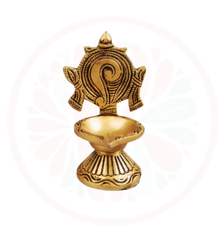 #BrassDeepak #DiyaDecoration #BrassDiya #TraditionalLighting #BrassLamp #DiwaliDecor #HomeDecor #Ind