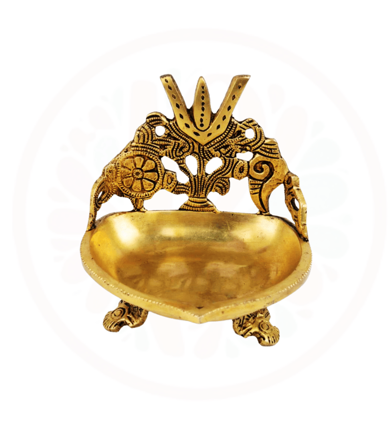 #BrassDeepak #DiyaDecoration #BrassDiya #TraditionalLighting #BrassLamp #DiwaliDecor #HomeDecor #Ind