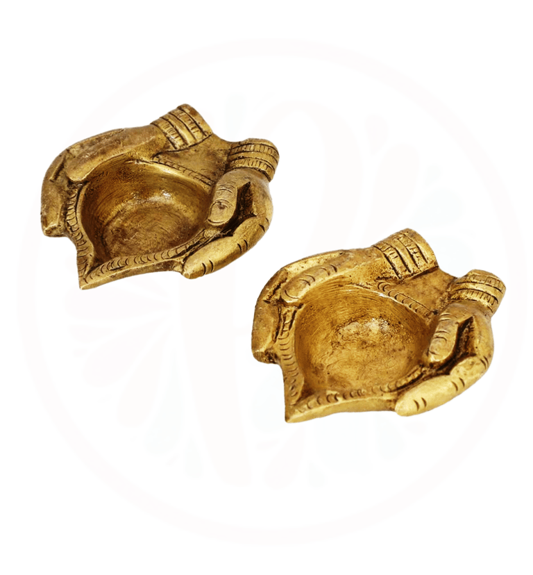 #BrassDeepak #DiyaDecoration #BrassDiya #TraditionalLighting #BrassLamp #DiwaliDecor #HomeDecor #Ind