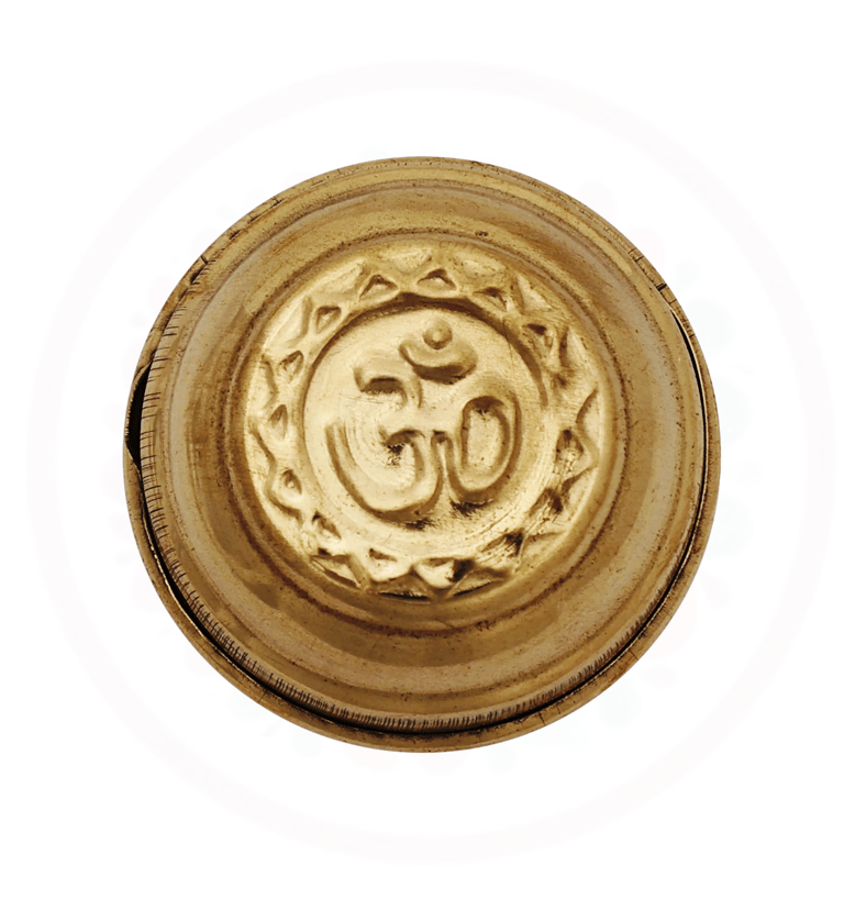 #BrassKumkumBox #IndianCraftsmanship #TraditionalArt #BrassArtifacts #PrajjwalInternational #Handcr