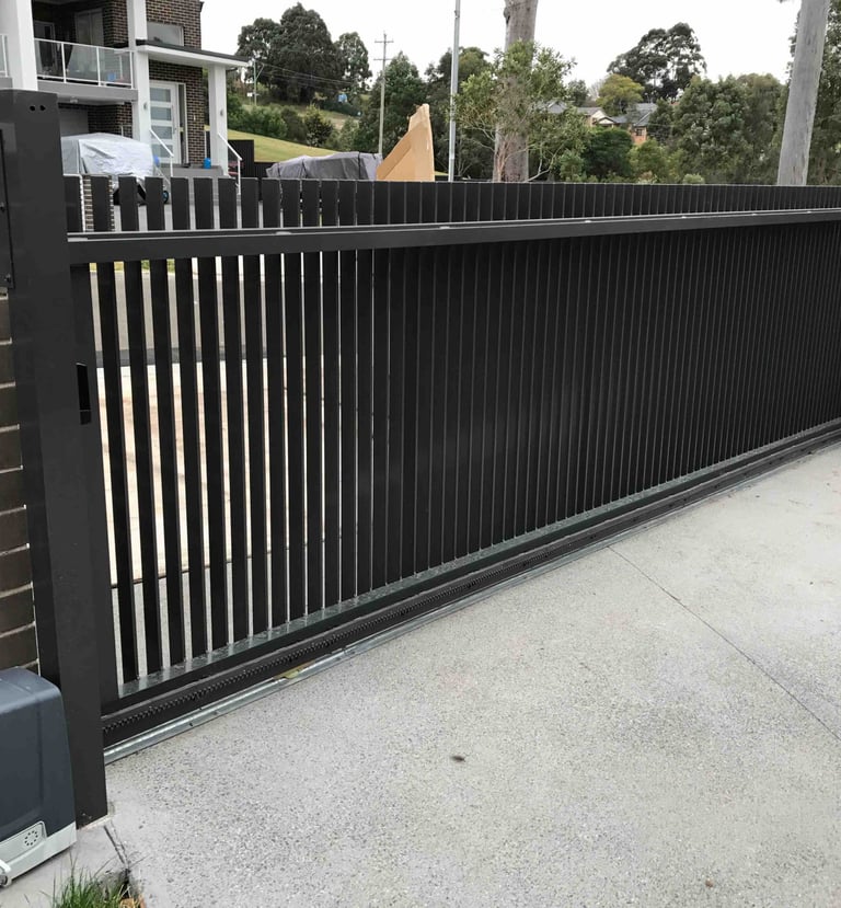 blade slant style gate