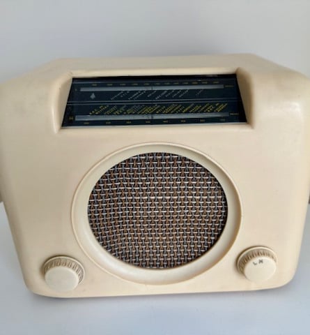 White Bakelite Bush Radio