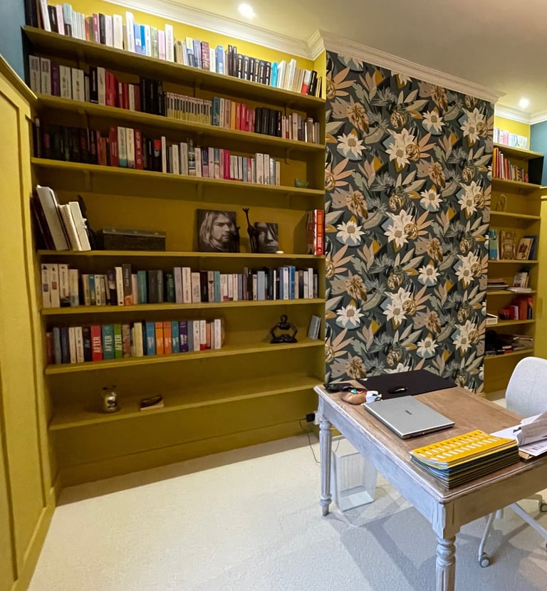 Rénovation d'un bureau vert et moutarde