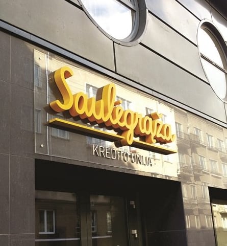 Iskabos frezavimas is plastiko