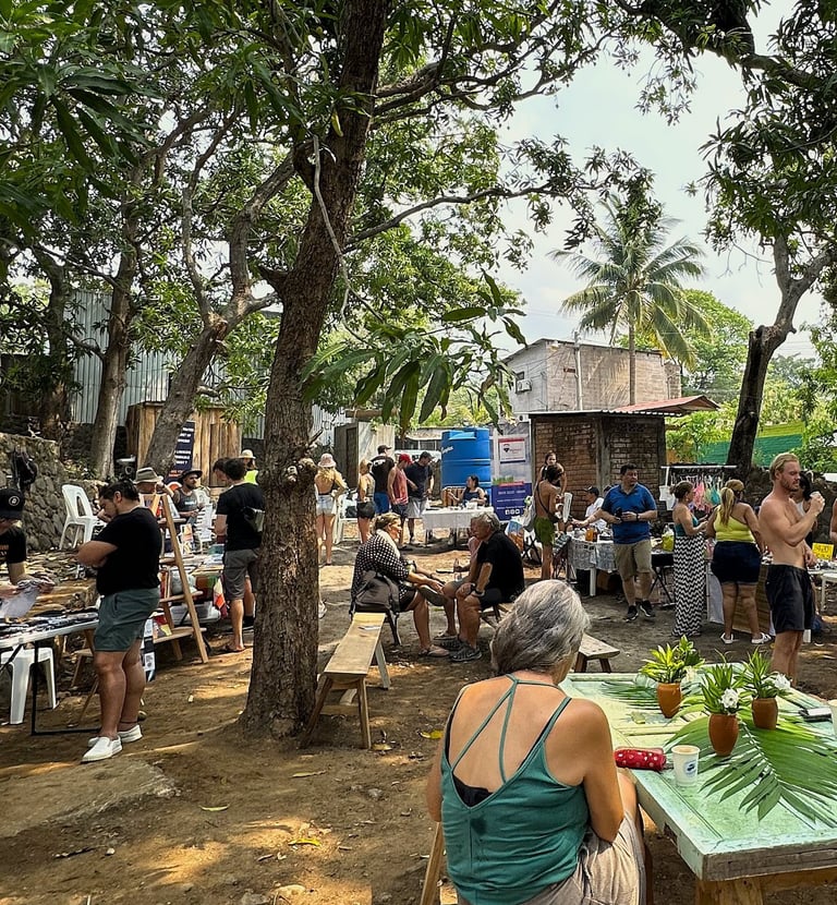 plaza mango verde event location with people