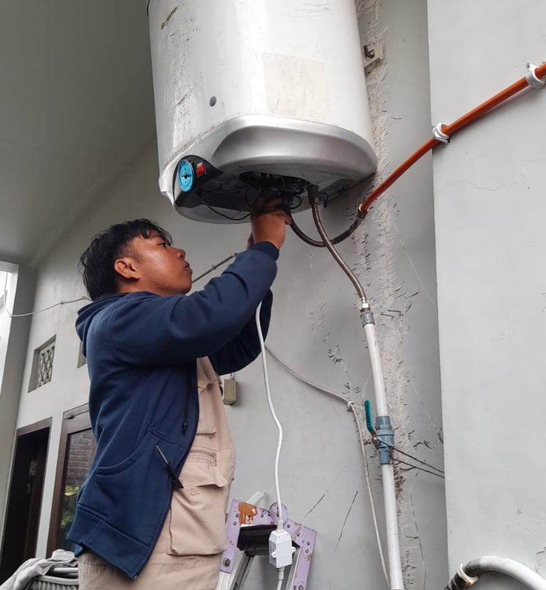 layanan servis water heater dan berbagai peralatan pendingin di Mataram