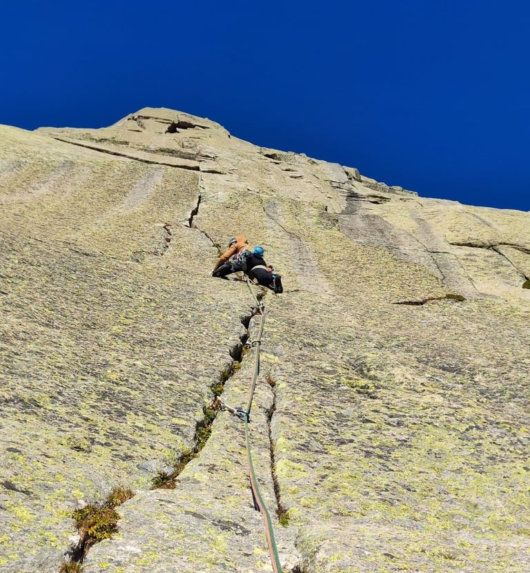 Escalada en roca en Chamonix, granito, Envers des Aiguilles