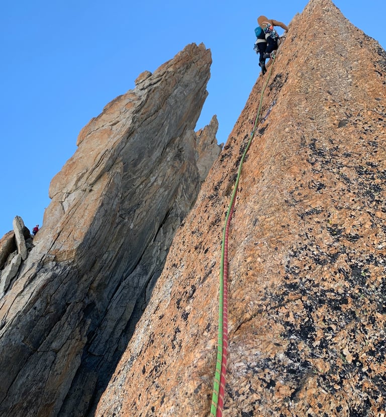 Escalada en roca en Chamonix, granito, Pointe Adolphe Rey