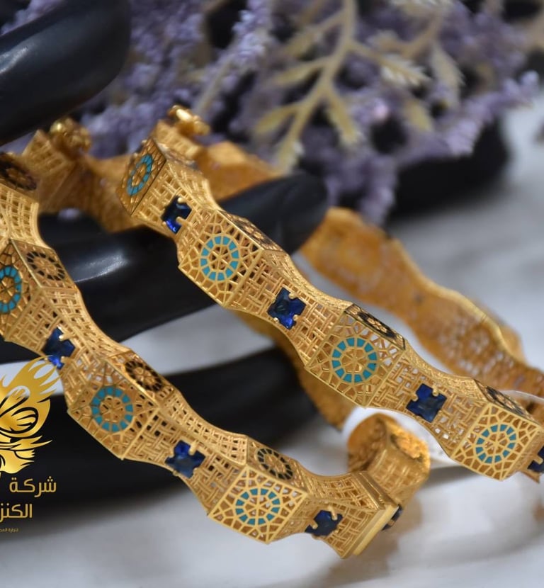 a variety of gold rings with diamonds | Alkanz Alasifar | Antalya Jewellery
