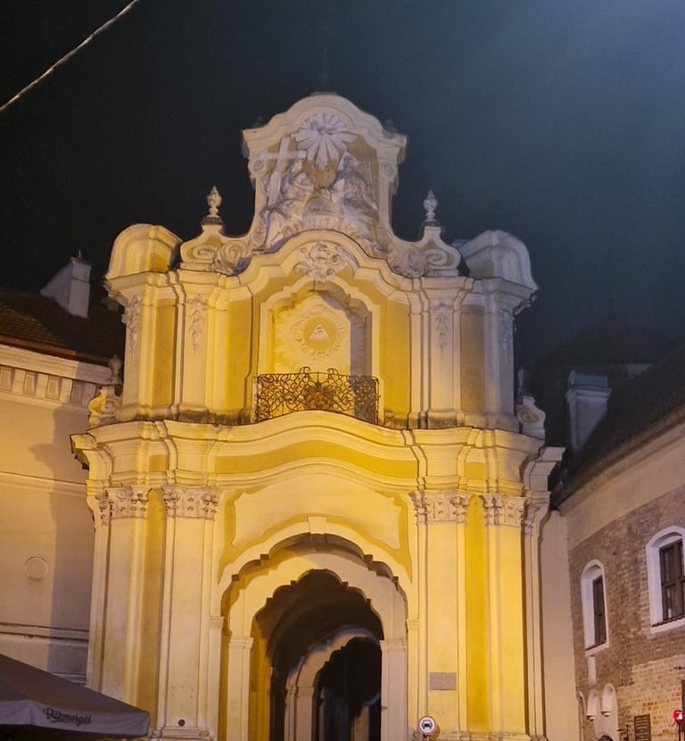 Vilniaus gotika, Glaubico vartai, seniausi kankiniai, bažnytinė unija