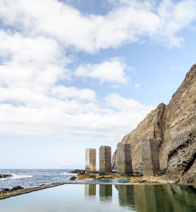 Pescante piscina Hermigua