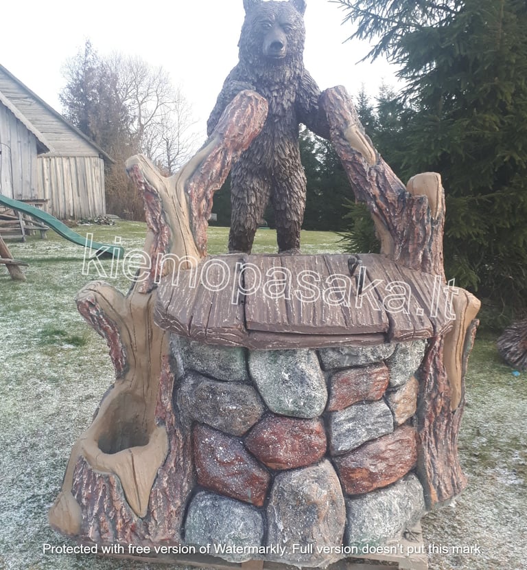 betoninis šulinys-šulinio apdaila su meškiuku