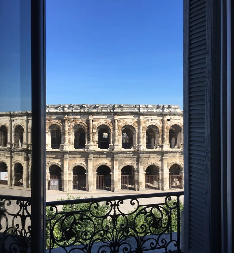 arènes de nîmes héritage romain par excellence, centre ville historique unique