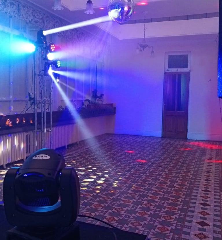eventos, fiestas, charlas, seminarios, iluminación, microfonía, micrófonos, sonido, amplificación,