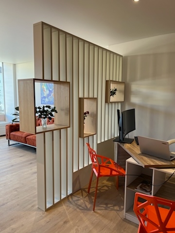 Installation d'un claustra sur mesure à Morteau LR Agencements Besançon Franche Comté