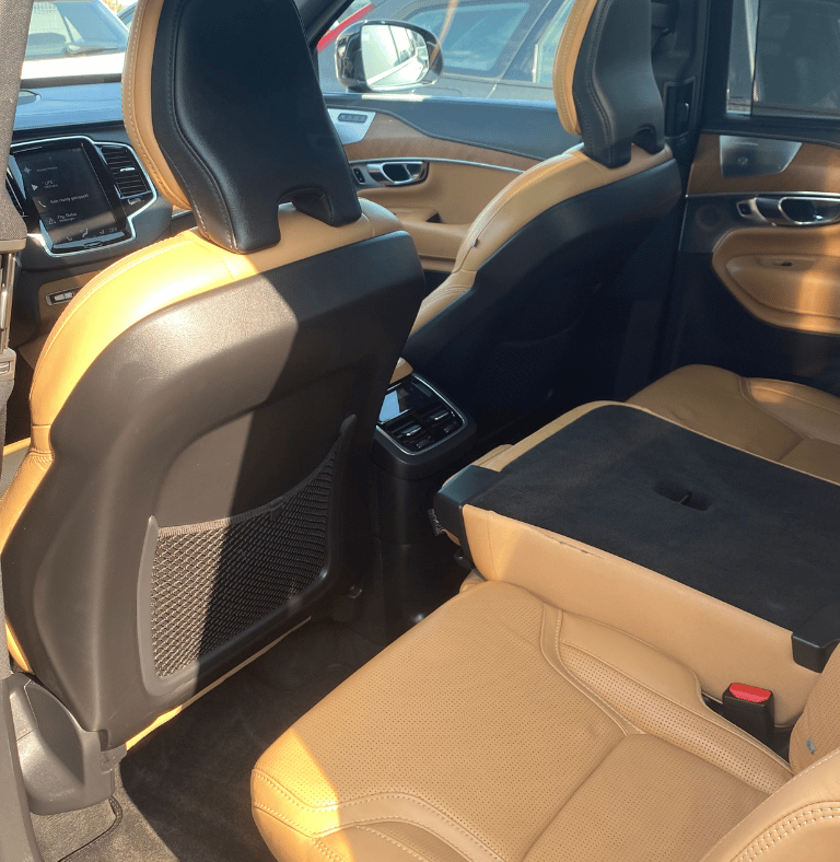 Innenraumreinigung Auto Linz – Detailarbeit bei mobiler Fahrzeugpflege