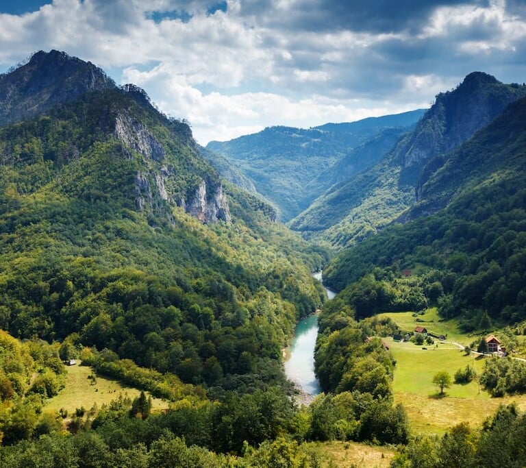 tara canyon montenegro