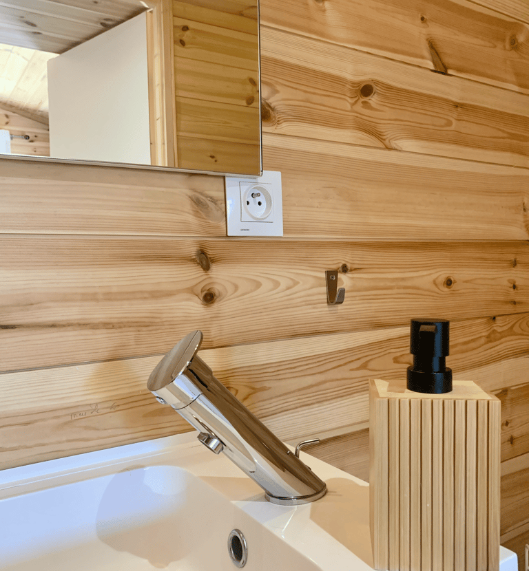 salle de bain tout confort gîte