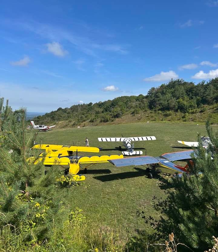 Altiport de Corlier avec l'ULM Savannah du club