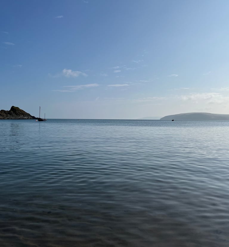 Cwm-yr-Eglwys, Pembrokeshire Coast 