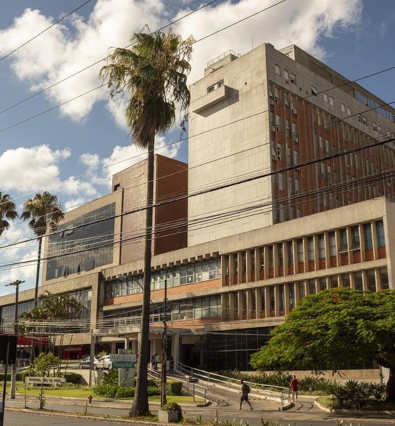 Foto do hospital Mãe, Porto Alegre, um dos locais de atuação do Dr. Lucas Vinicius Brun