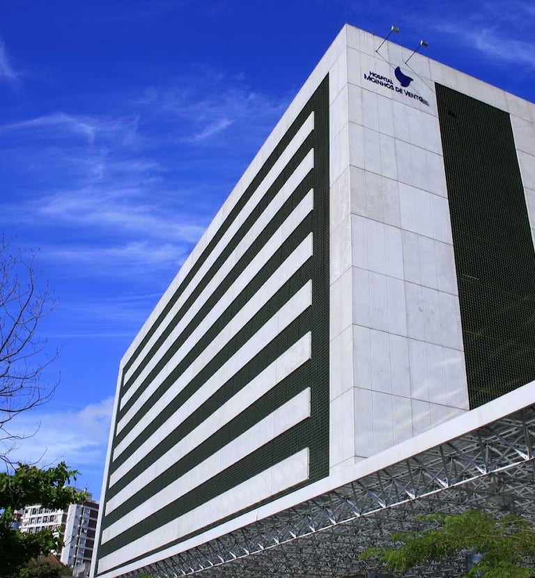 Foto do Hospital Moinhos de Vento, um dos locais de atendimento do Dr. Lucas Vinicius Brun