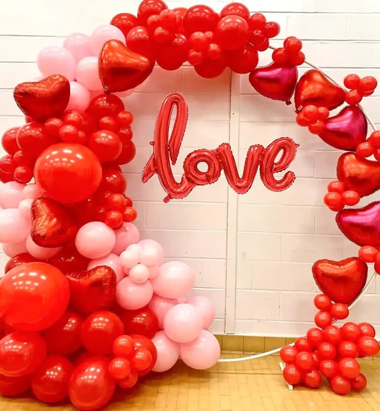 a balloon - shaped balloon - shaped balloon - shaped balloon - shaped balloon
