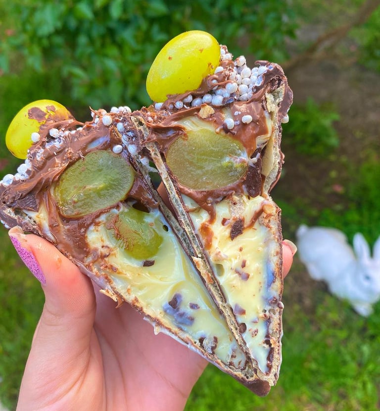 Cone recheado com uva