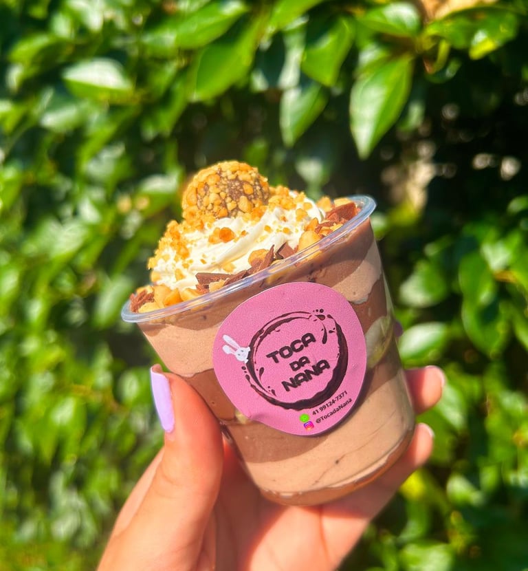 Copo da felicidade com recheio de ferrero rocher