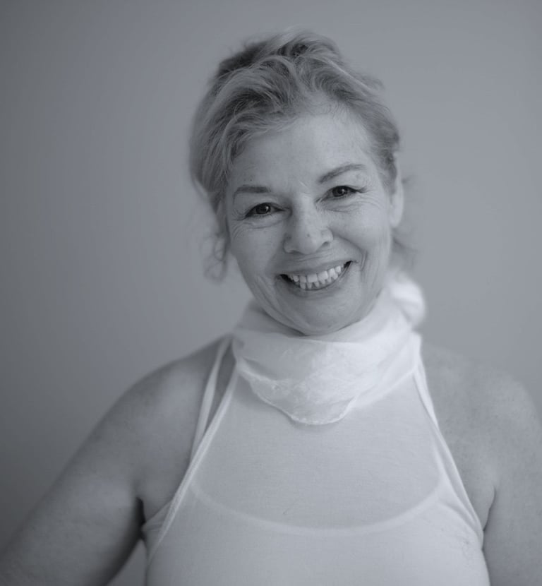 Tarot Reader Los Angeles in person & online by Maya Britan