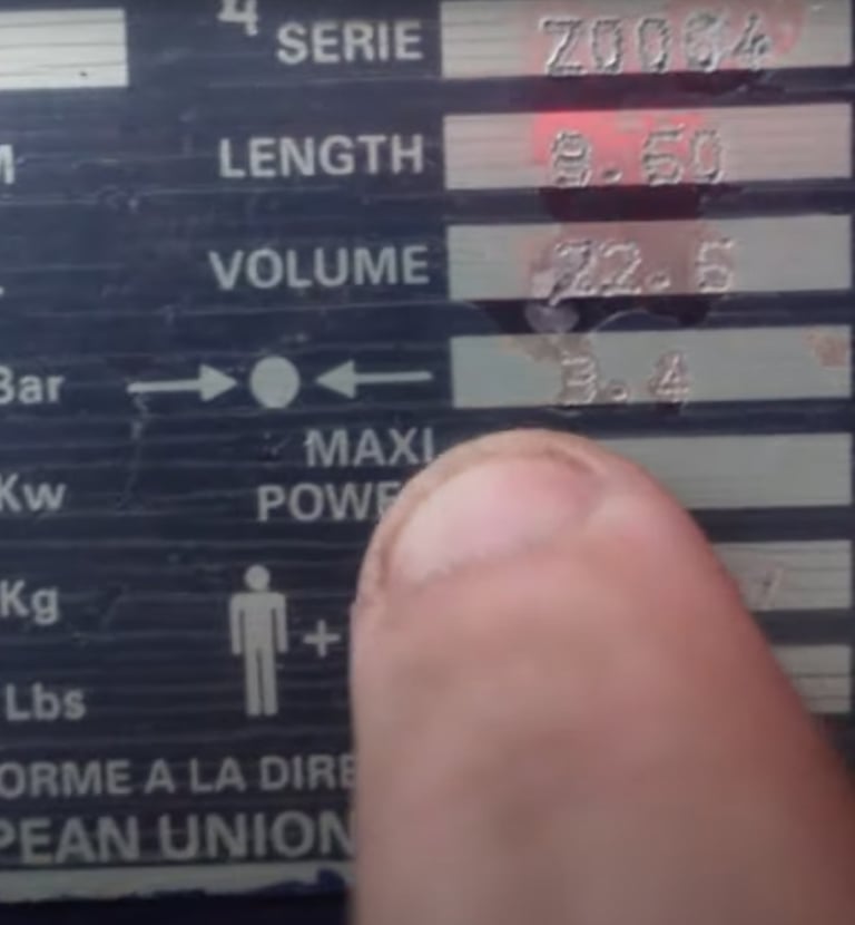 Placa original de una Zodiac