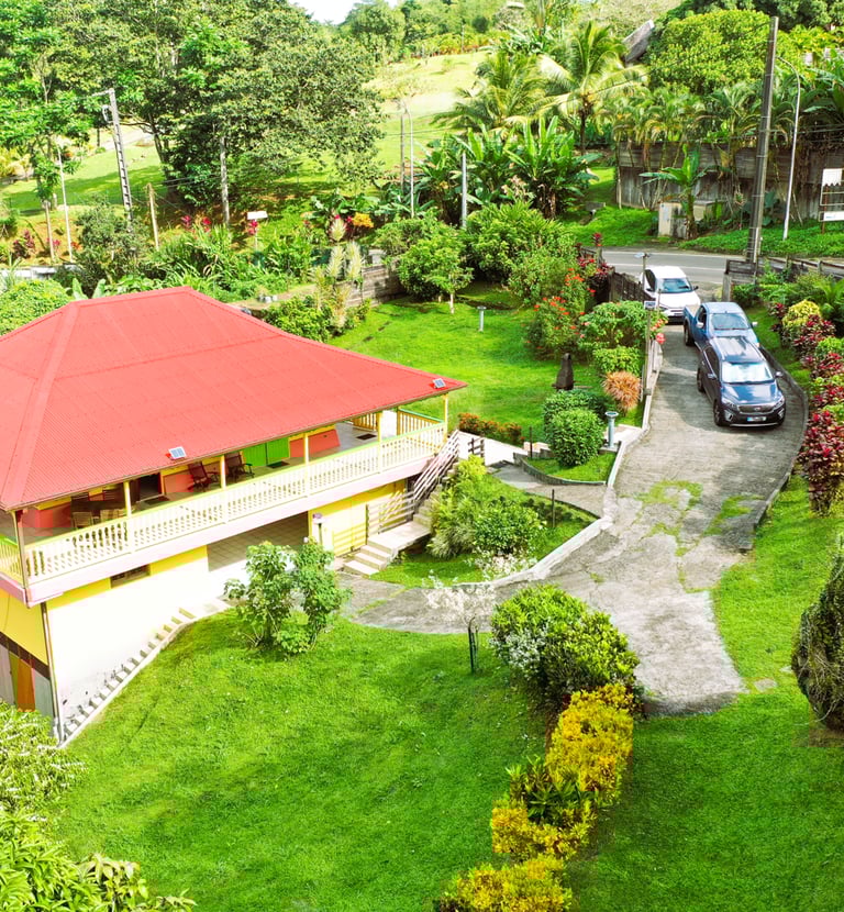 vue du ciel de l'espace diponible dans l'hébergement