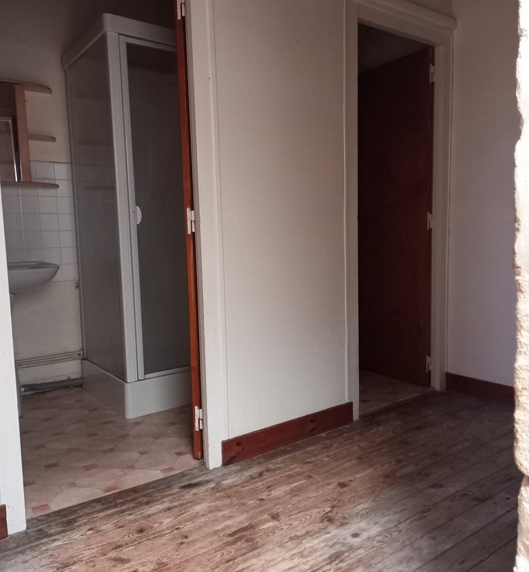 Frankrijk -Sud-Ouest- Nouvelle-Aquitaine -Gironde eerste verdieping - Chalet - doucheruimte1