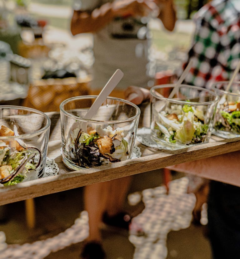 Catering en Málaga con presentación individual y sabores de autor. Perfecto para cócteles y eventos 