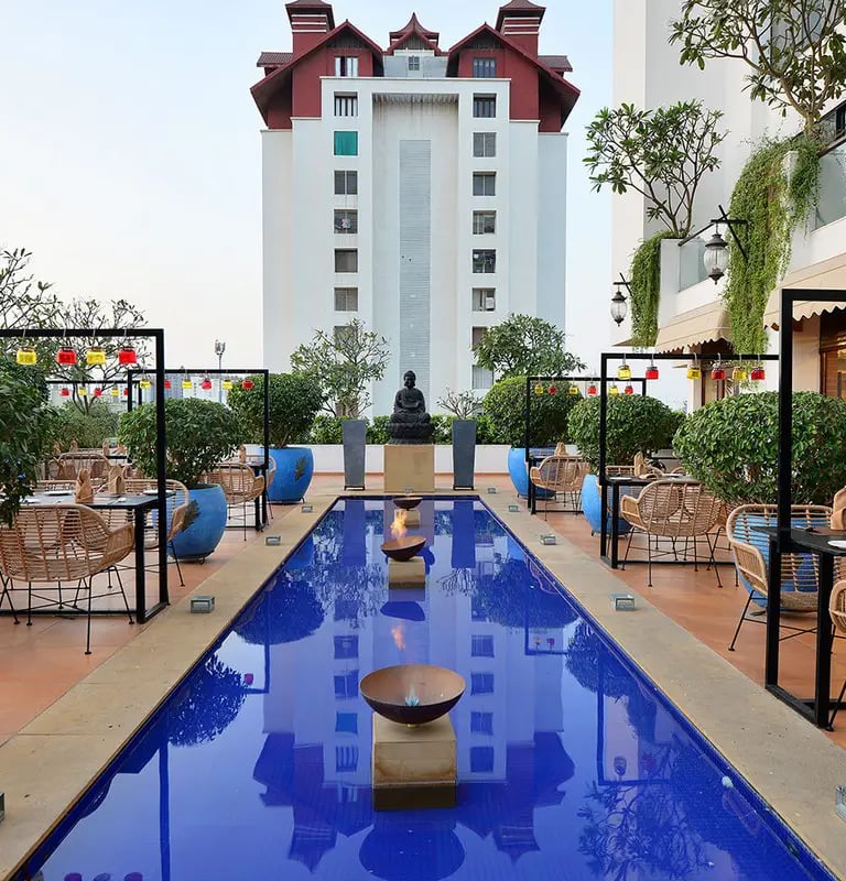 swimming pool