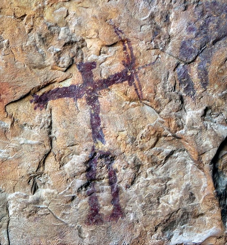Figure of an archer found in the Sima de la Serreta, in the Almadenes canyon. Photo from cieza.es.