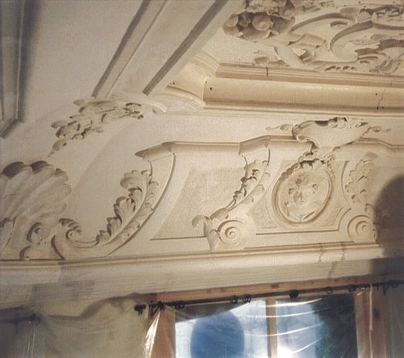 Restauratie historisch stucplafond in Haarlem