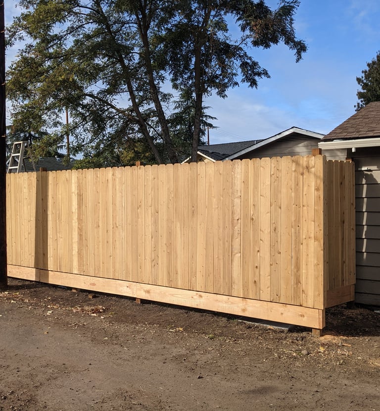 WOOD FENCE INSTALLATION MEDFORD OREGON