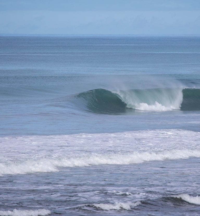 A perfect pick wave breaking unridden in an Ecuadorian Beach