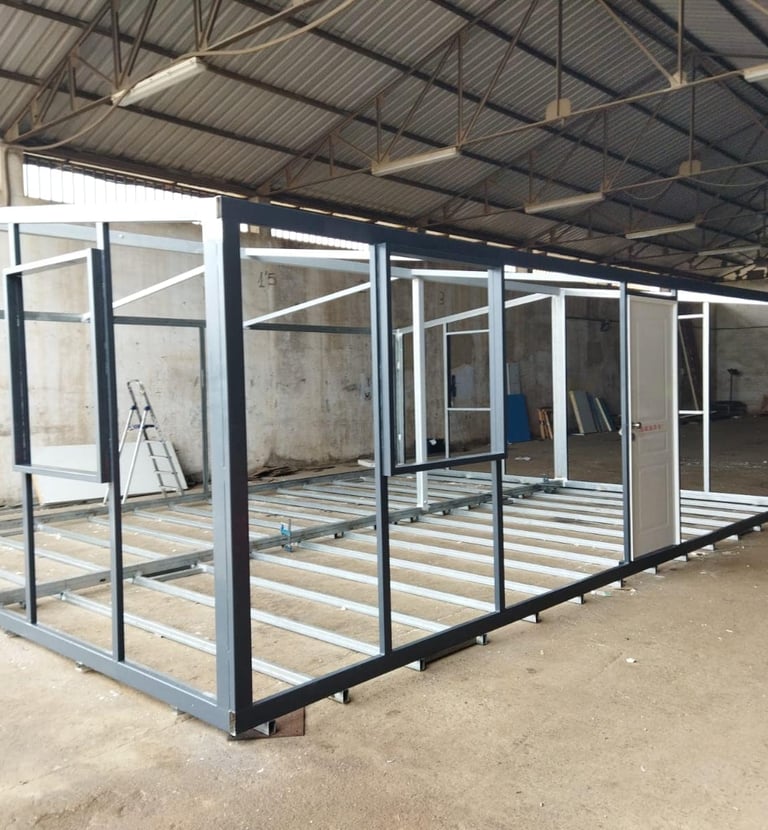 casa prefabricada con pannel Sándwich y Hierro Galvanizado