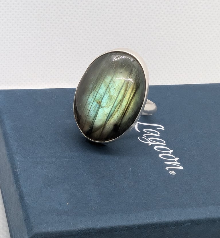 Lagoon labradorite chunky ring