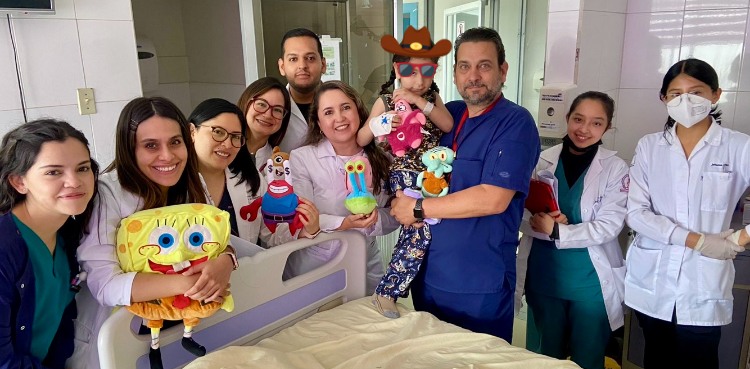 Cirujano pediátrico, pediatra, neumonías complicadas