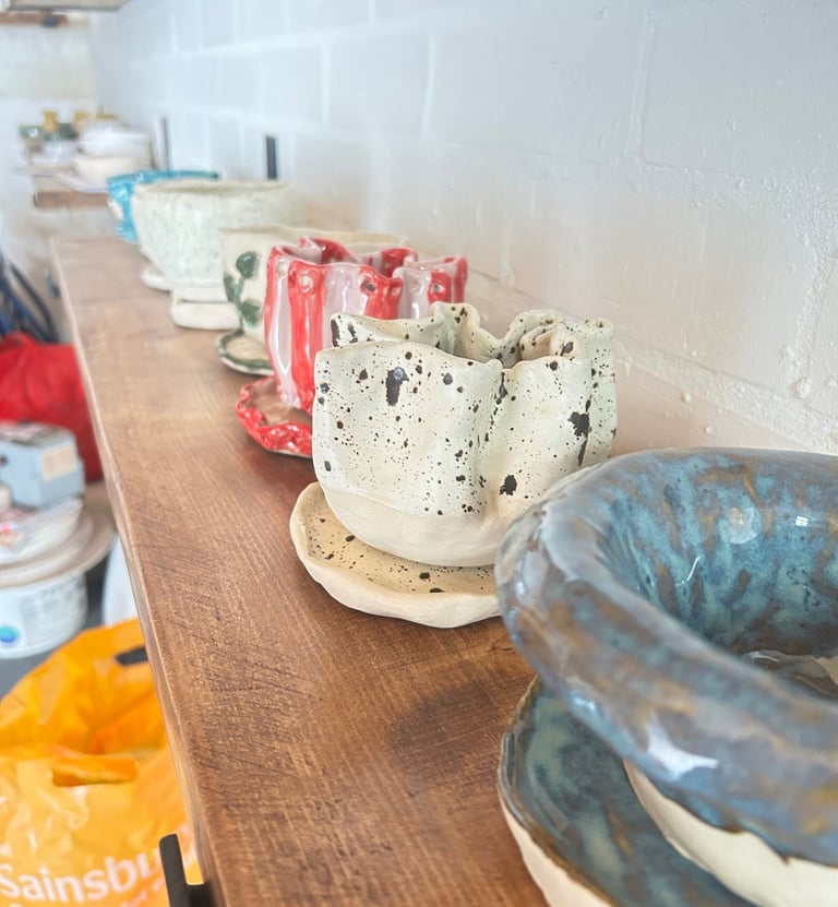 Pinch pot pottery making